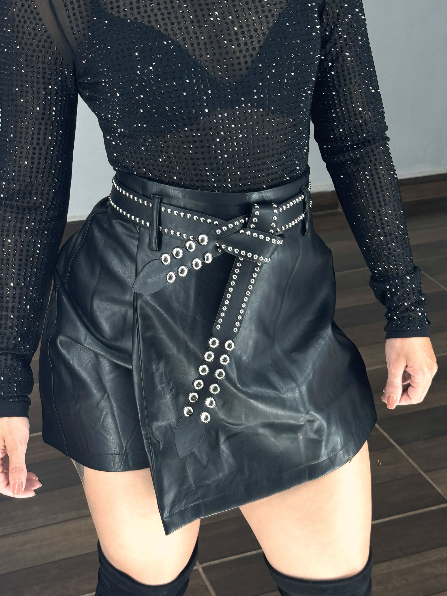 Short saia importado com cinto