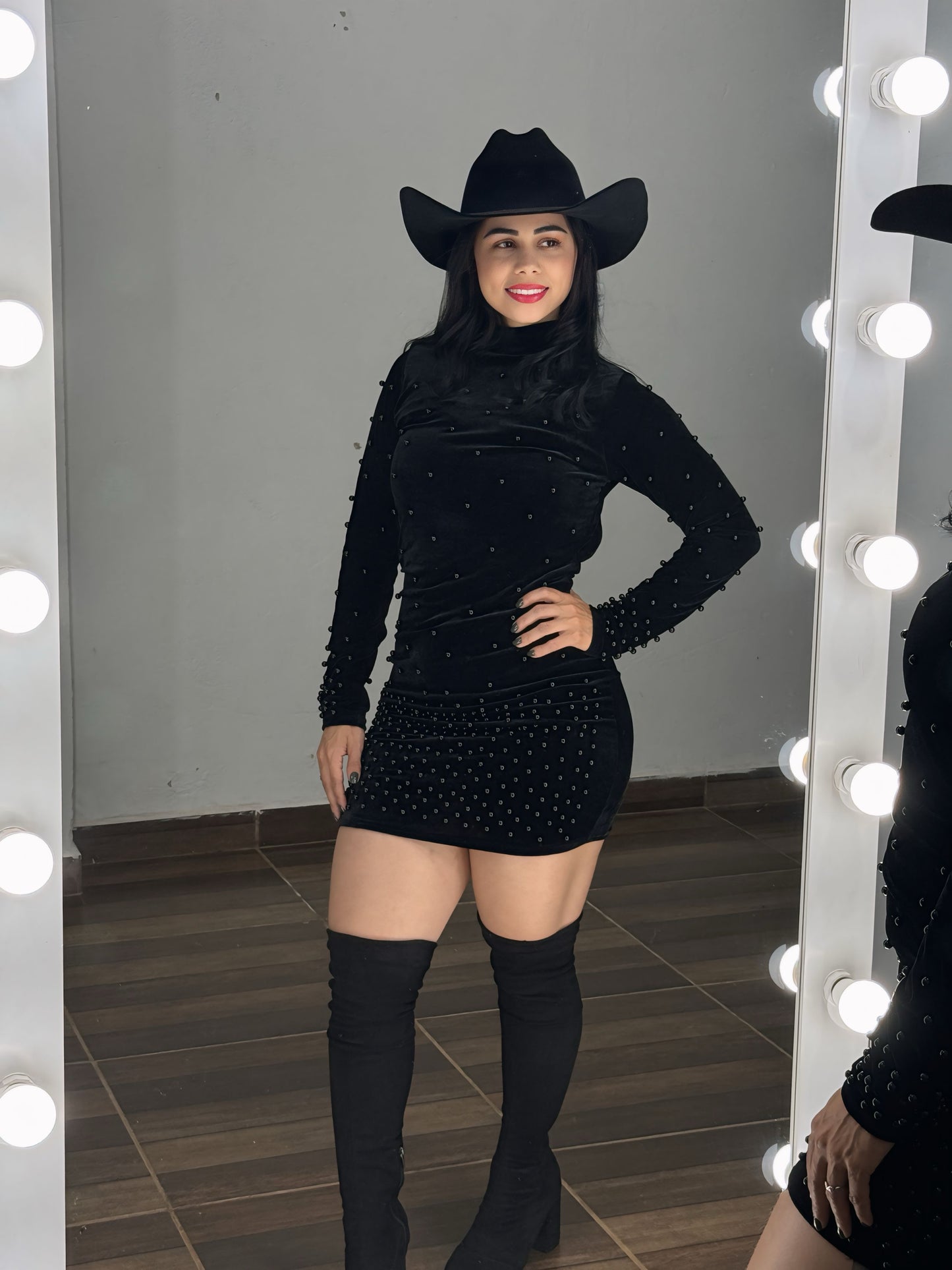 Vestido veludo com pérolas