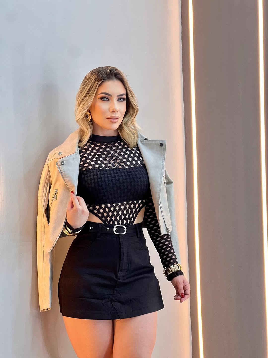 Body Cavado Arrastão – Manga Longa com Bojo e Top Embutido