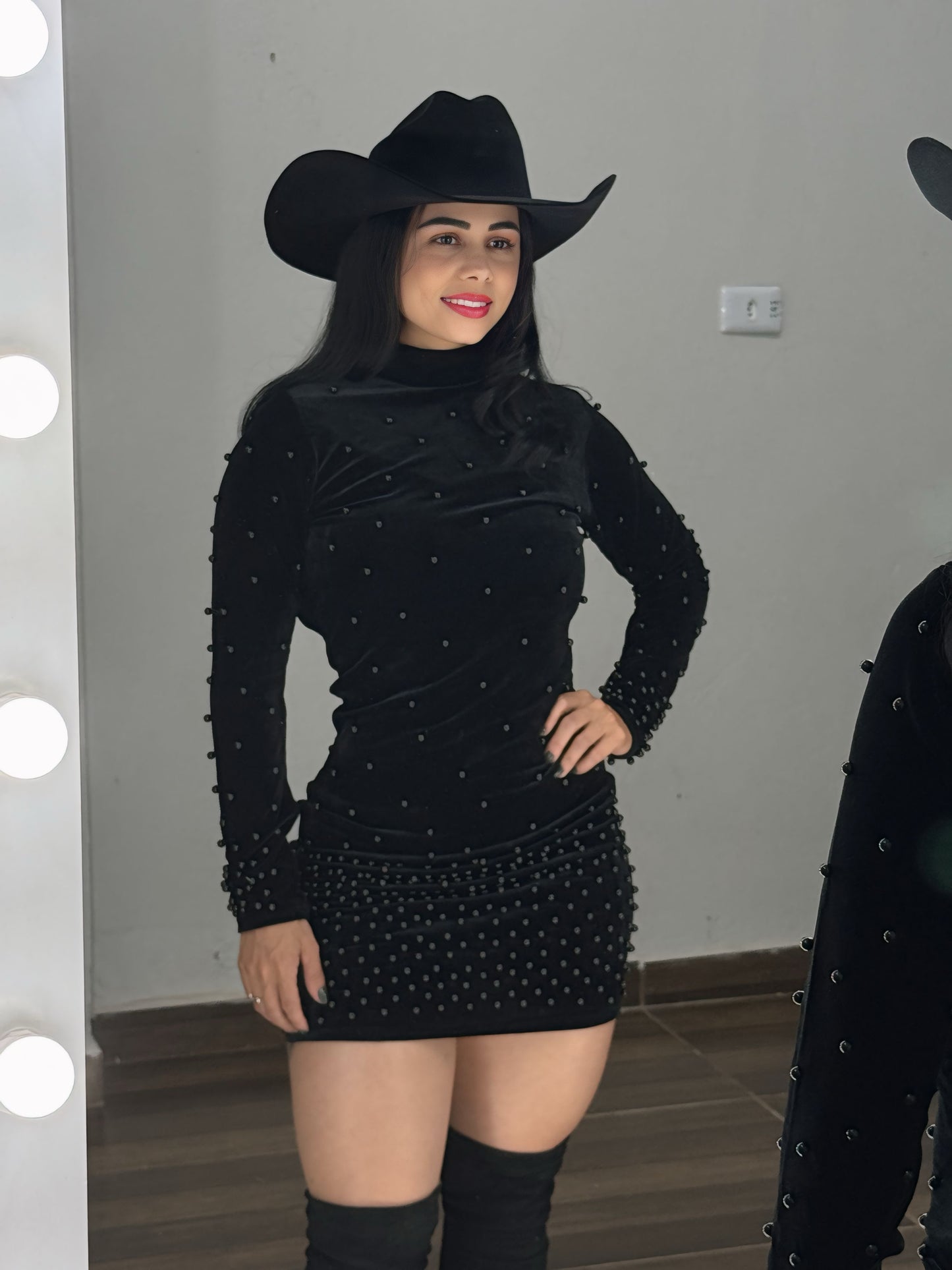 Vestido veludo com pérolas