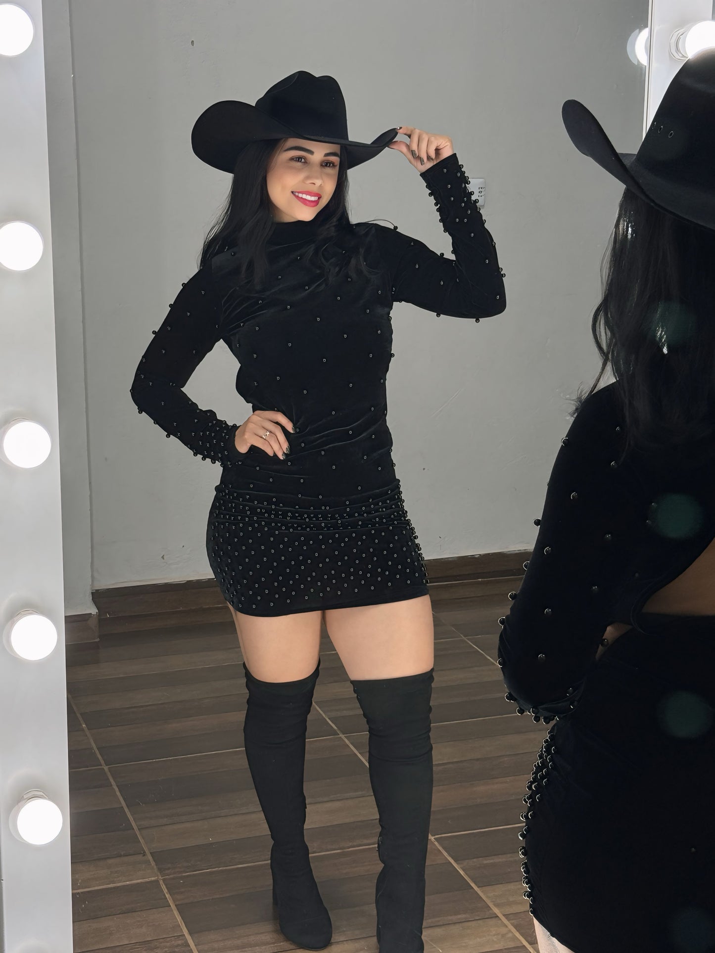 Vestido veludo com pérolas
