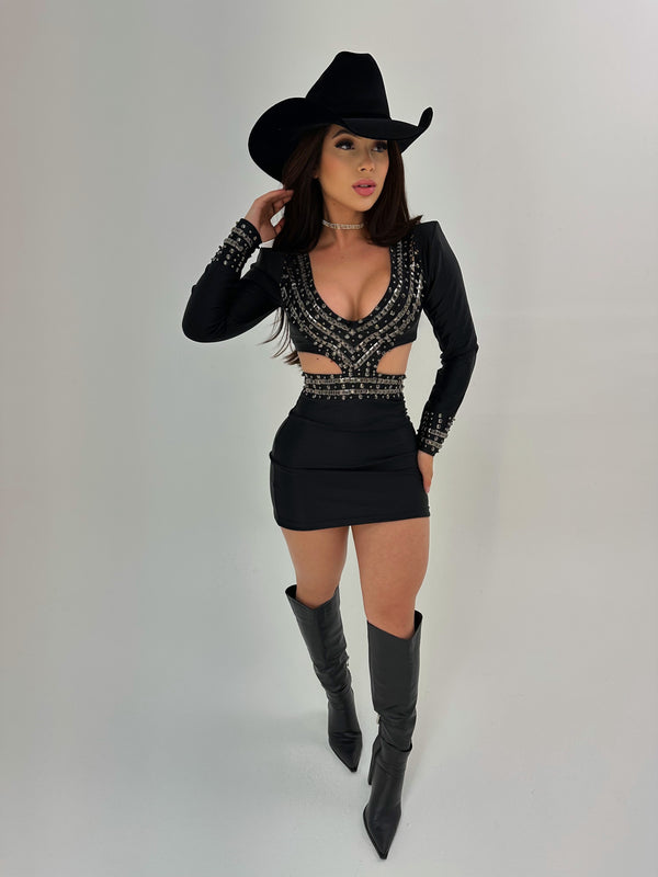Vestido Western Mavie em Poliamida Trilobal Preto | Manga Longa Estruturada com Pedrarias, Decote V, Recortes Cut-Out e Zíper