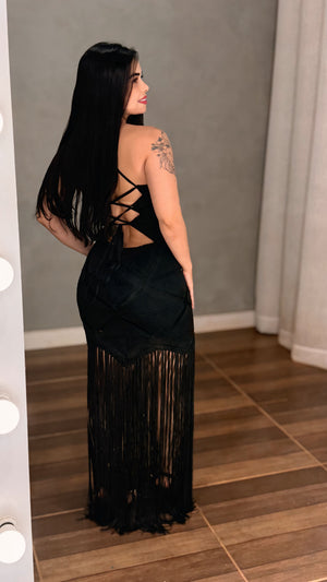 Vestido Longo Luxo em Tricô de Fio Rayon | Decote Frente Única sem Bojo, Costas Trançadas com Amarração, Short Interno e Franjas Longas