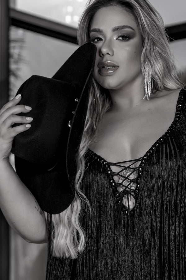 Vestido Dallas Western Luxo | Poliamida Beach Gloss com Bordado em Pedraria