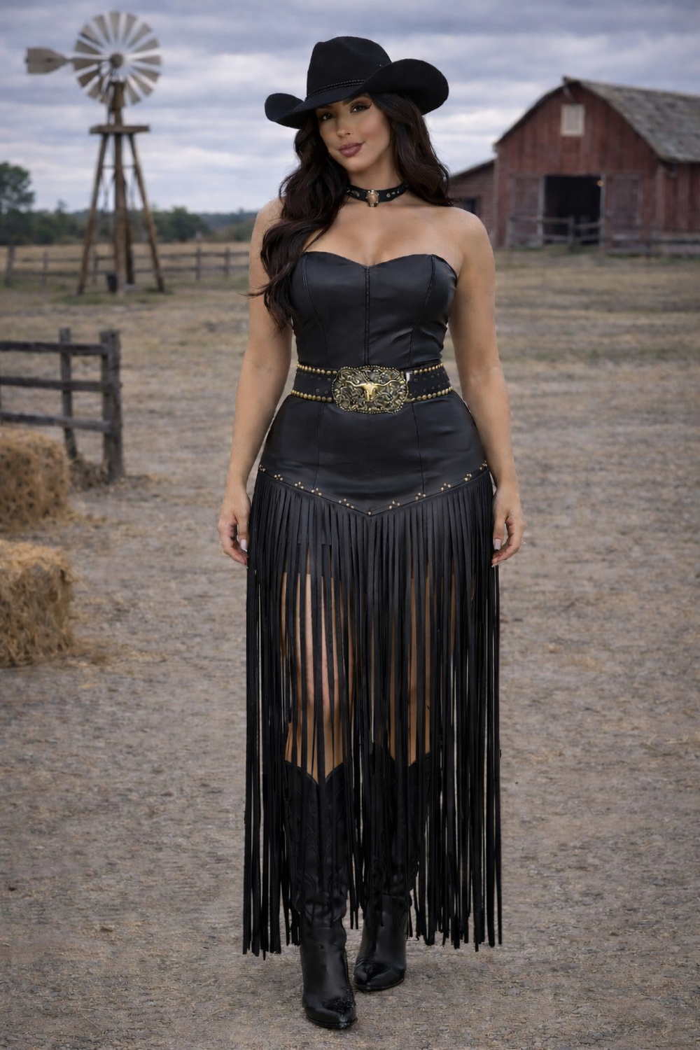 Vestido Gabi Luxo | Courino Estruturado e Franjas Longas Western