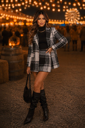 Conjunto Western Luxo | Blazer Estruturado e Short Saia em Tecido Flanelado Xadrez