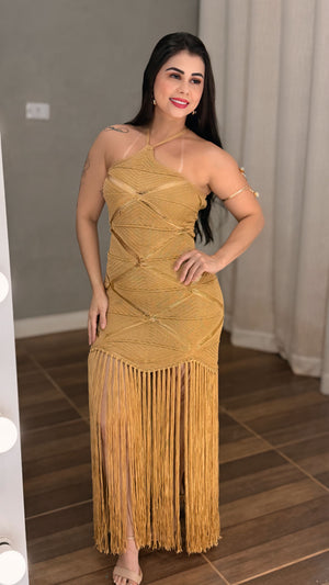 Vestido Longo Luxo em Tricô de Fio Rayon | Decote Frente Única sem Bojo, Costas Trançadas com Amarração, Short Interno e Franjas Longas