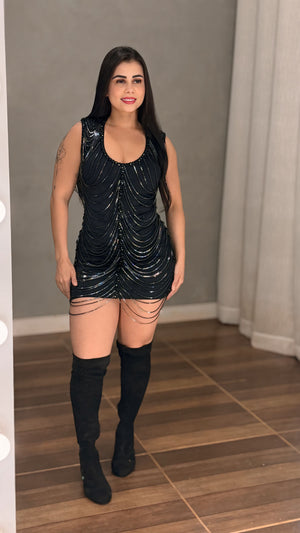 Vestido Curto Balada Corrente Luxo Preto | Sobreposição em Correntes de Brilho em Cascata, Cropped com Bojo e Zíper Traseiro