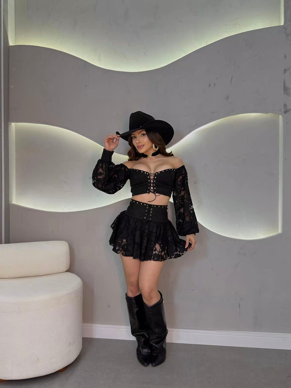 Pre venda envio 16-06 terça feira Conjunto Western Luxo | Cropped com Bojo e Short Saia em Suede Premium com Renda