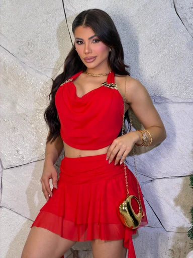 Conjunto Celebration em Tule com Short Saia e Cropped | Top Frente Única Degagê com Bojo, Costas Abertas e Saia com Babados e Pontas Fluidas
