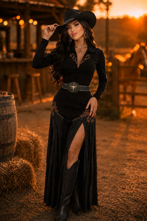 Conjunto Western Arizona Luxo | Cropped Blazer com Botões e Saia Longa de Suede Scuba com Bordados e Corrente de Strass