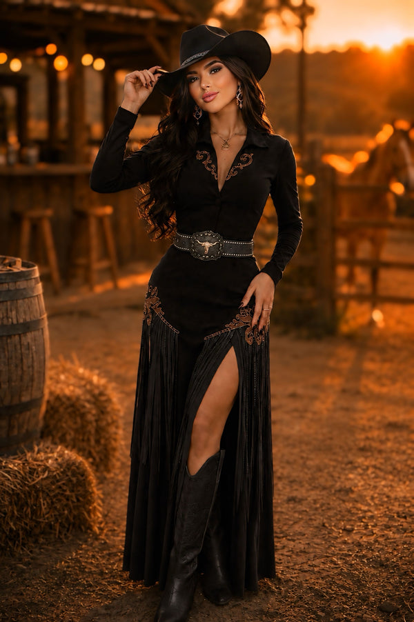 Conjunto Western Arizona Luxo | Cropped Blazer com Botões e Saia Longa de Suede Scuba com Bordados e Corrente de Strass