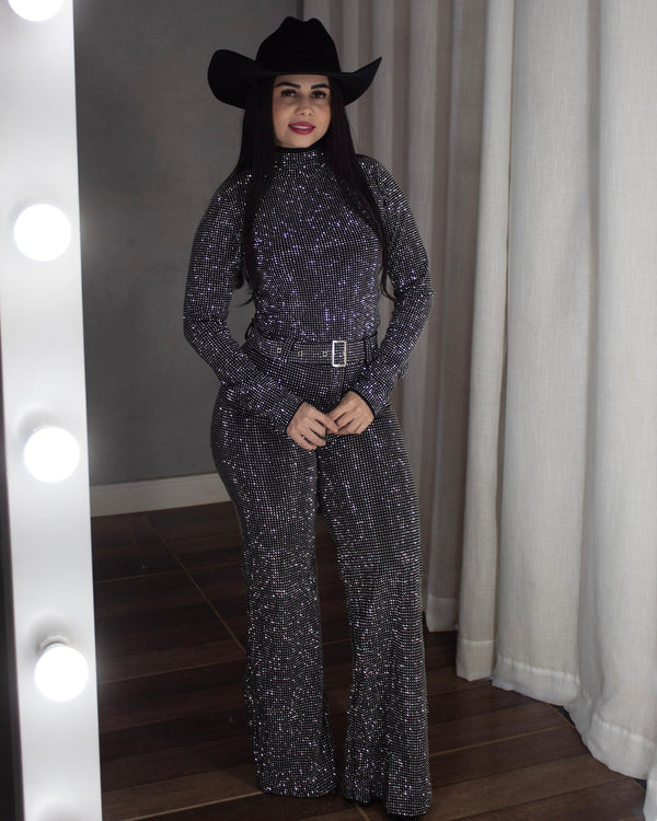 Calça Flare Strass | Tecido Importado com Brilho Frente e Costas (Indicado até 1,65 altura) - Preciosa by Catiuse Daniela
