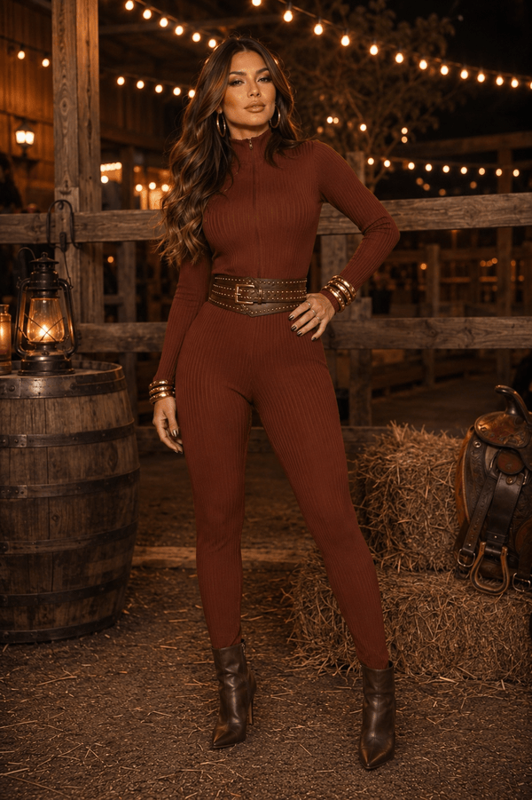 Cinto Largo Western Maya | Couro Sintético com Elástico Modelador, Fivela e Aplicação de Taxas - Preciosa by Catiuse Daniela