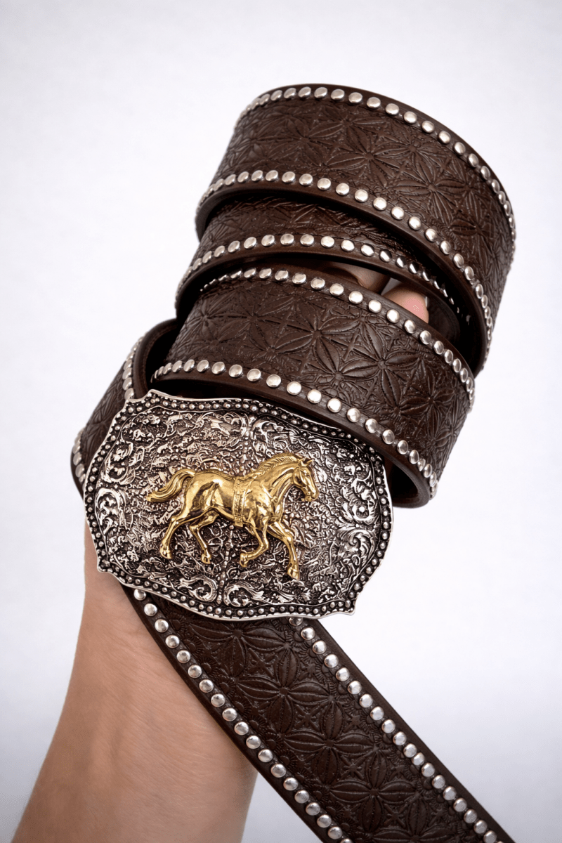 Cinto Western Cavalo de Ouro Luxo | Fivela em Metal e Couro Sintético - Preciosa by Catiuse Daniela