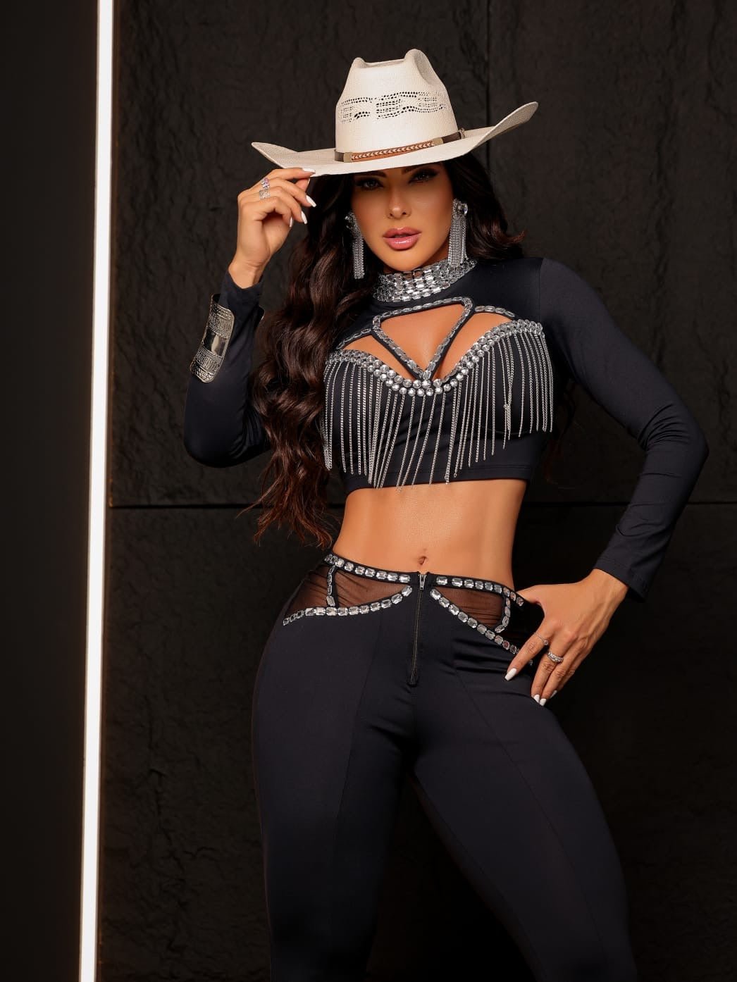 Conjunto Country Feminino com Pedrarias - Look Completo de Festa.