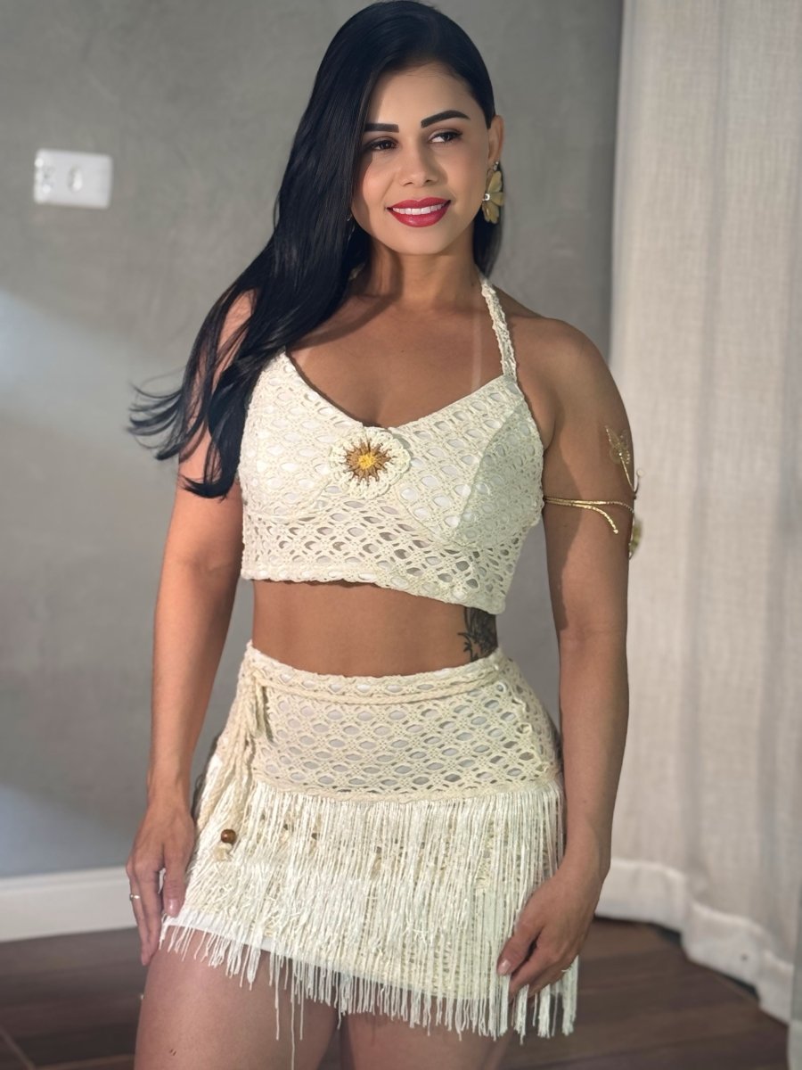 Conjunto Crochê e Franjas Artesanal | Saia Curta, Cropped detalhe Flor - Preciosa by Catiuse Daniela