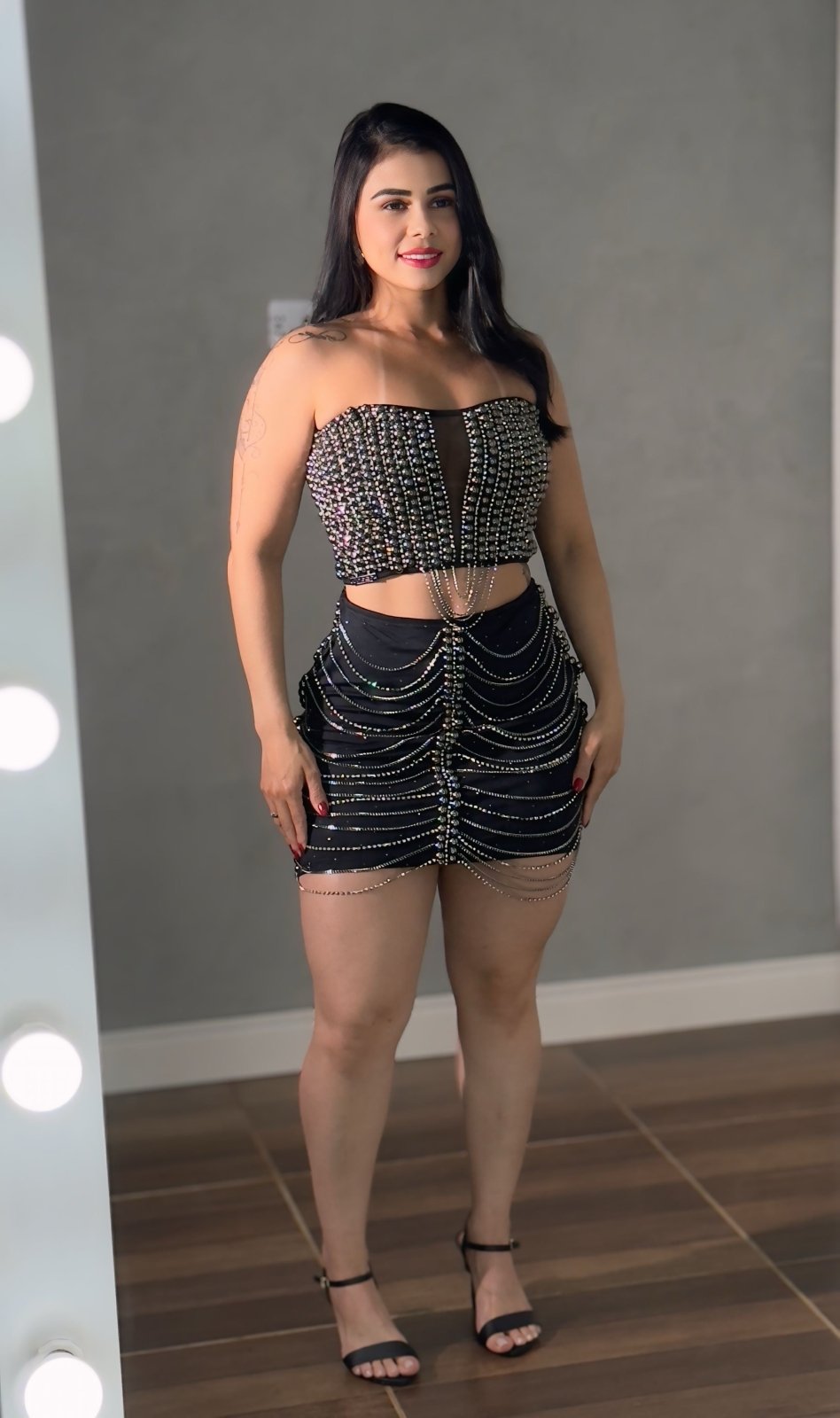 Conjunto Cropped e saia com Pedrarias e Correntes Tais - Preciosa by Catiuse Daniela