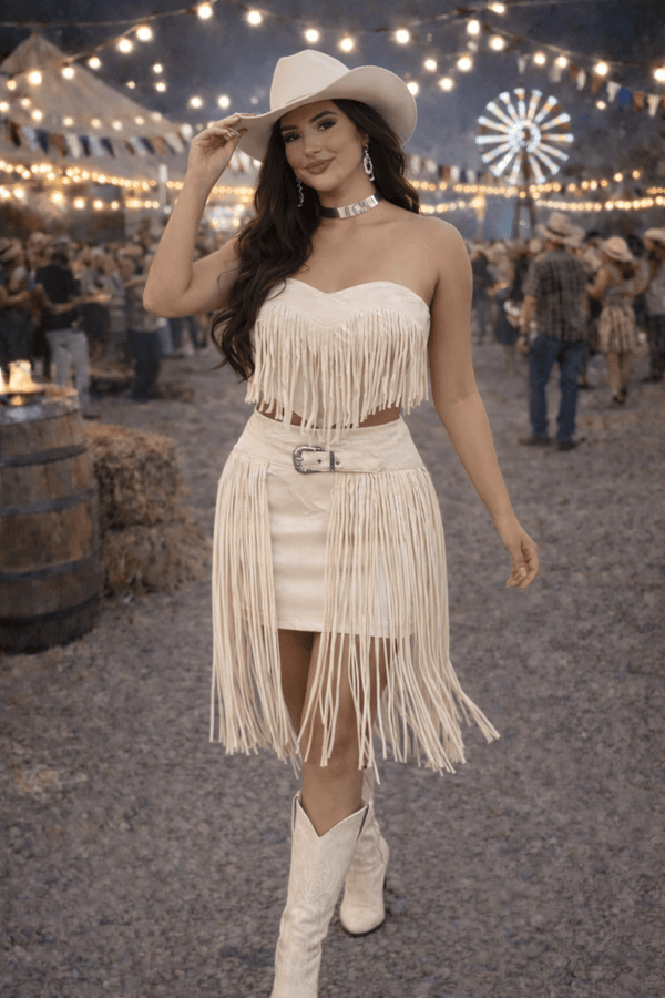 Conjunto Suede Castela Luxo | Cropped e Saia com Franjas e Fivela Western - Preciosa by Catiuse Daniela