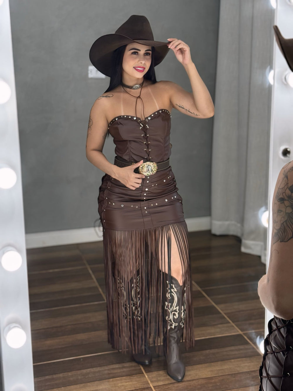 Conjunto Western Dakota Luxo | Corsele Estruturado e Saia com Franjas em Couro - Preciosa by Catiuse Daniela
