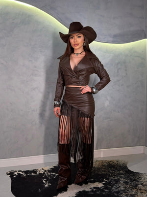 Conjunto Western Luxo | Jaqueta Cropped e Saia Assimétrica com Franjas em Courino Premium - Preciosa by Catiuse Daniela