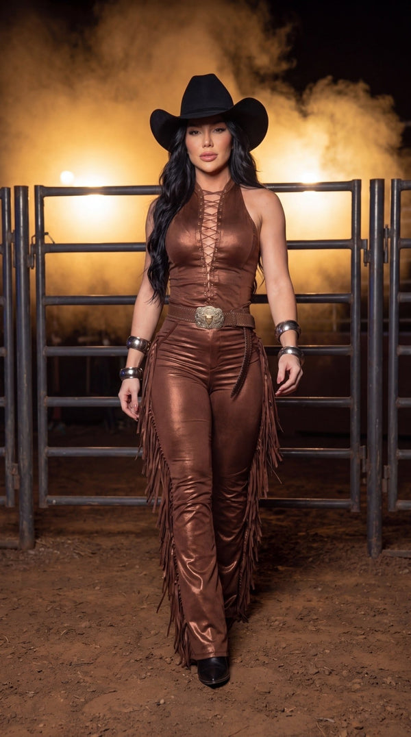 Macacão Boiadeira Luxo em Cirrê | Design Western com Brilho e Modelagem Premium - Preciosa by Catiuse Daniela