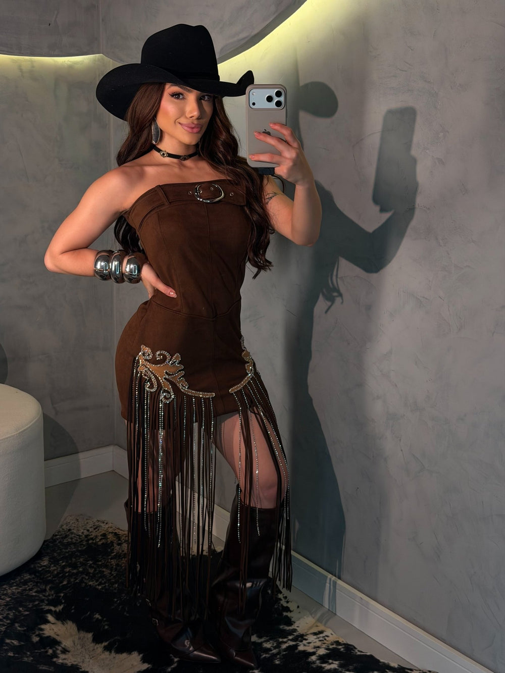 Vestido Arizona Luxo | Suede Premium com Franjas de Strass e Bordado - Preciosa by Catiuse Daniela