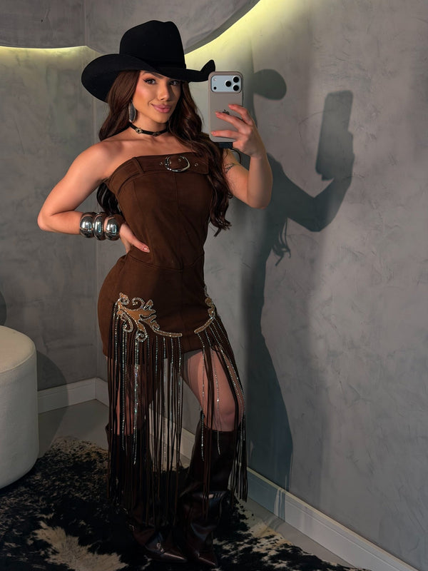 Vestido Arizona Luxo | Suede Premium com Franjas de Strass e Bordado - Preciosa by Catiuse Daniela