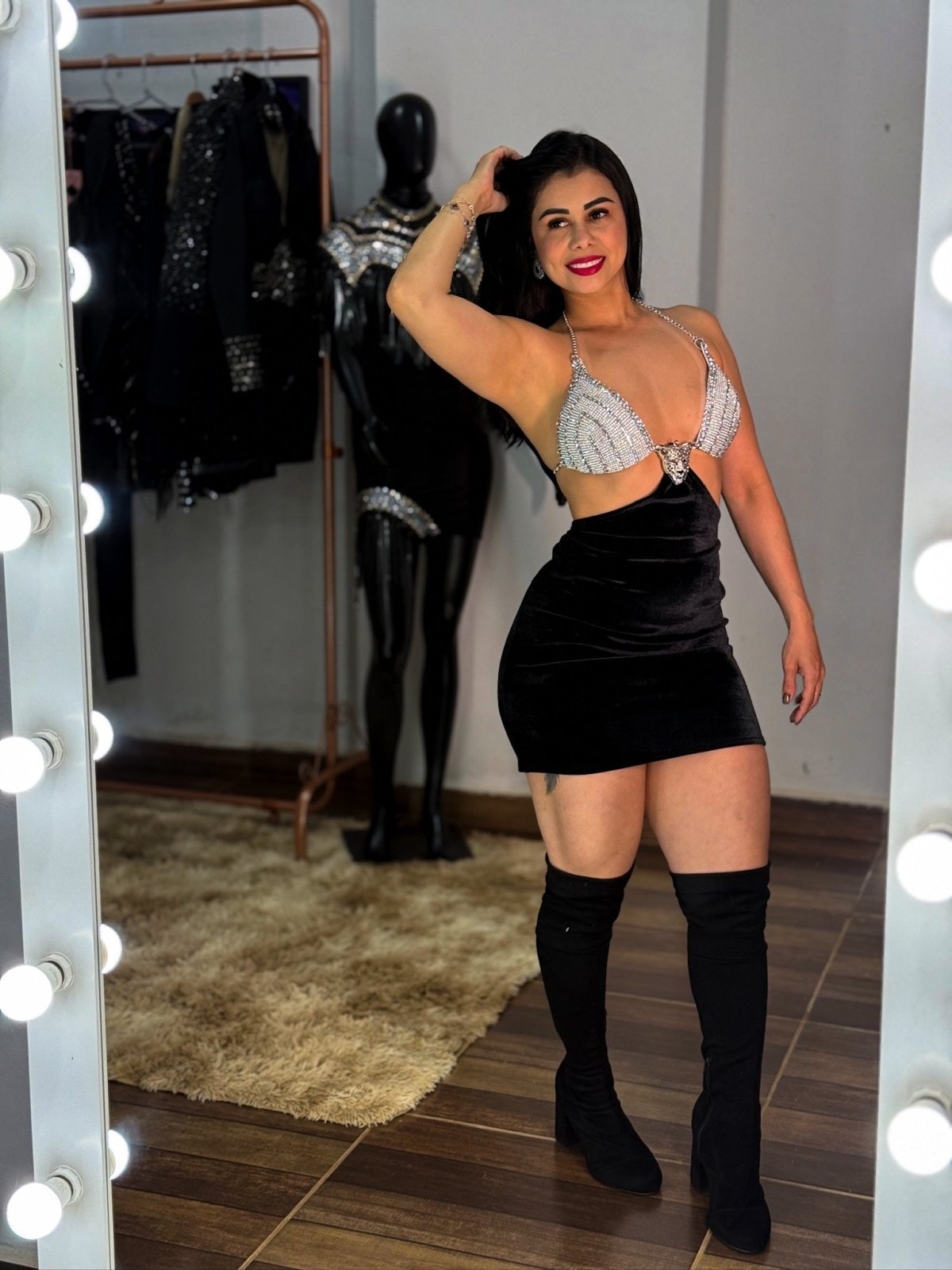 Vestido Balada Pantera 2 em 1 – Veludo com Bolero e Detalhes Luxuosos - Preciosa by Catiuse Daniela