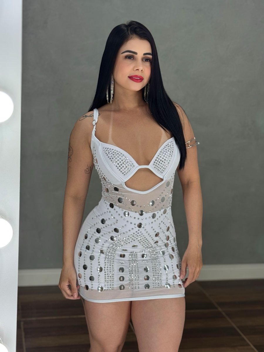 Vestido Curto Alana Tule e Strass | Look Balada com Recorte e Transparência - Preciosa by Catiuse Daniela