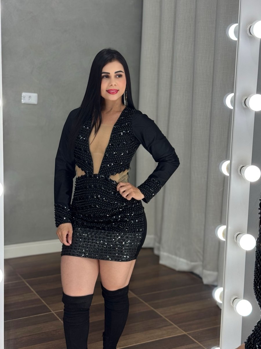 Vestido Curto Flora Luxo | Pedraria, Manga Longa e Poliamida Beach Gloss - Preciosa by Catiuse Daniela