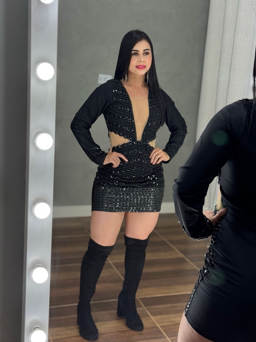 Vestido Curto Flora Luxo | Pedraria, Manga Longa e Poliamida Beach Gloss - Preciosa by Catiuse Daniela