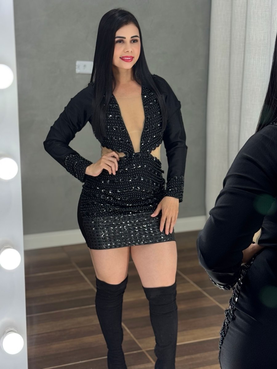 Vestido Curto Flora Luxo | Pedraria, Manga Longa e Poliamida Beach Gloss - Preciosa by Catiuse Daniela