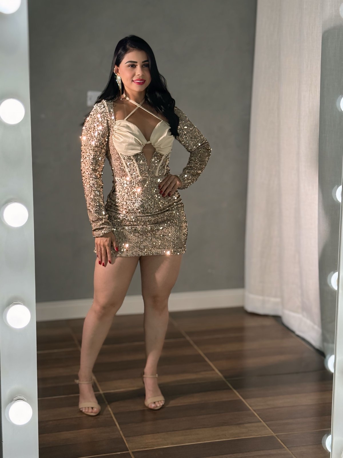 VESTIDO CURTO PAETÊ ROSÉ GOLD - Celine 📸 - Preciosa by Catiuse Daniela