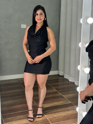 Vestido Curto Thais Black | Strass, Decote Cascata e Poliamida Trilobal - Preciosa by Catiuse Daniela