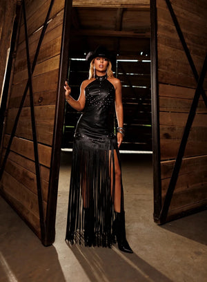Vestido em Courino Western Luxo | Frente Única e Franjas longas - Preciosa by Catiuse Daniela