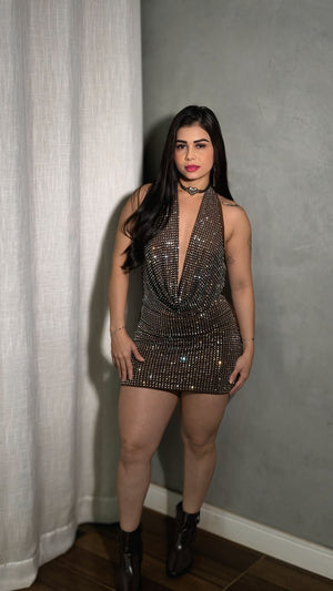 Vestido Frente Única | Tecido Importado com Strass Frente e Costas, Decote Degagê e Costas Nuas - Preciosa by Catiuse Daniela