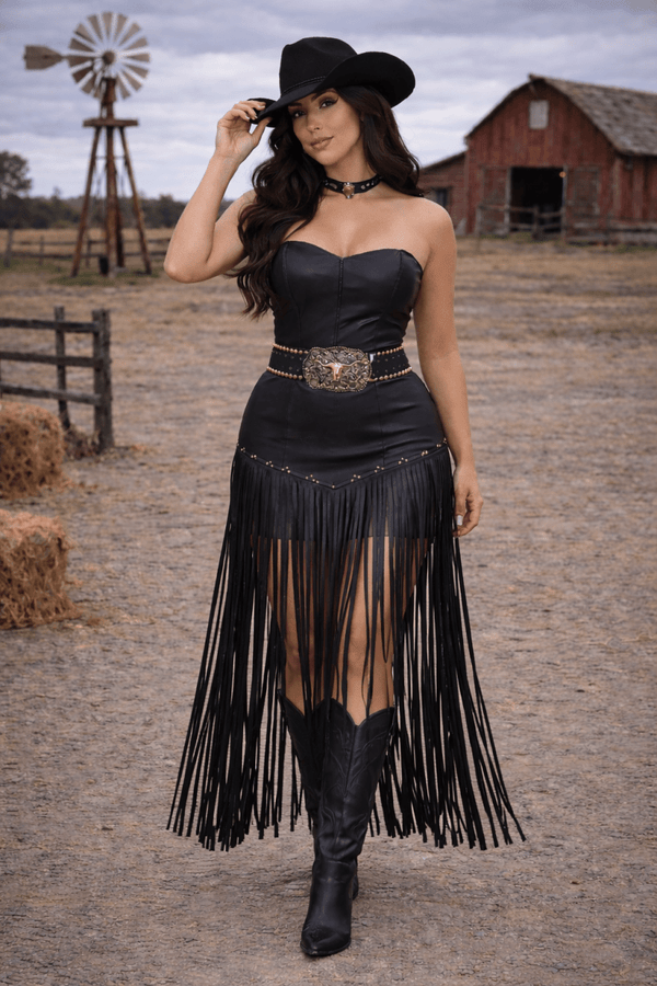 Vestido Gabi Luxo | Courino Estruturado e Franjas Longas Western - Preciosa by Catiuse Daniela