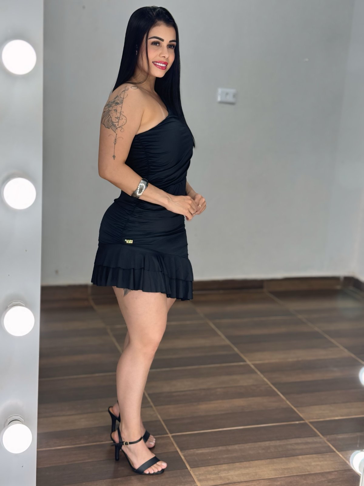 Vestido Macaquinho Camily: A Peça Perfeita para Festas de Fim de Ano - PAULA MELLO - Preciosa by Catiuse Daniela