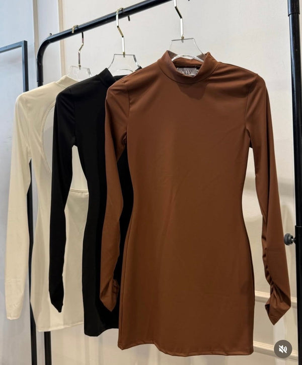 Vestido Outono Inverno em Poliamida | Manga Longa e Decote Costa Nua - Preciosa by Catiuse Daniela