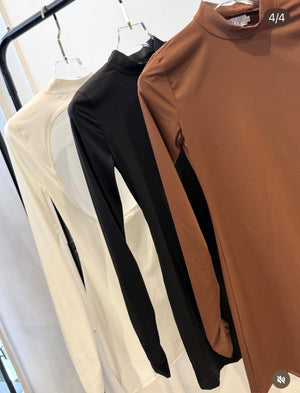 Vestido Outono Inverno em Poliamida | Manga Longa e Decote Costa Nua - Preciosa by Catiuse Daniela
