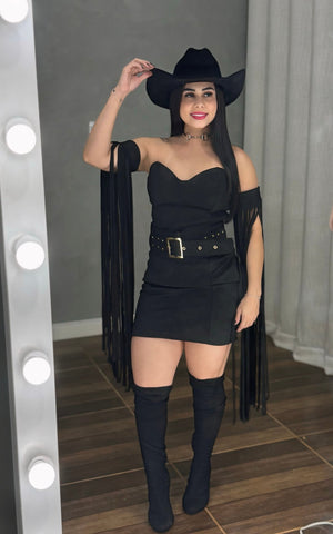 Vestido Western Texana Luxo | Suede Premium Tomara-que-Caia com Cinto e Franjas - Preciosa by Catiuse Daniela